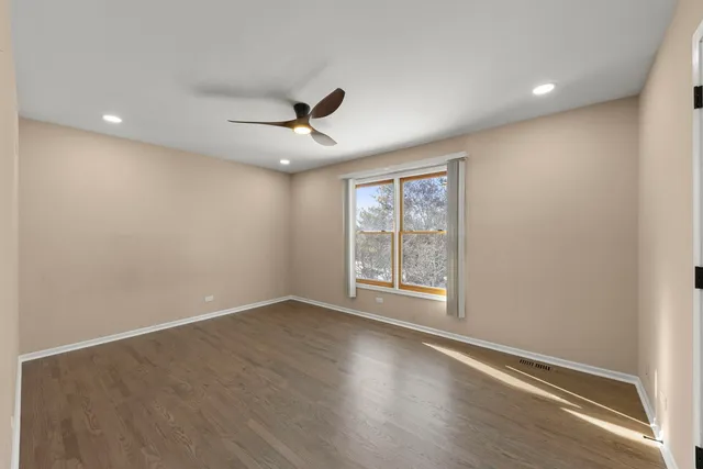 $4,000 | 442 Mallard Point Drive, North Aurora, IL 60542