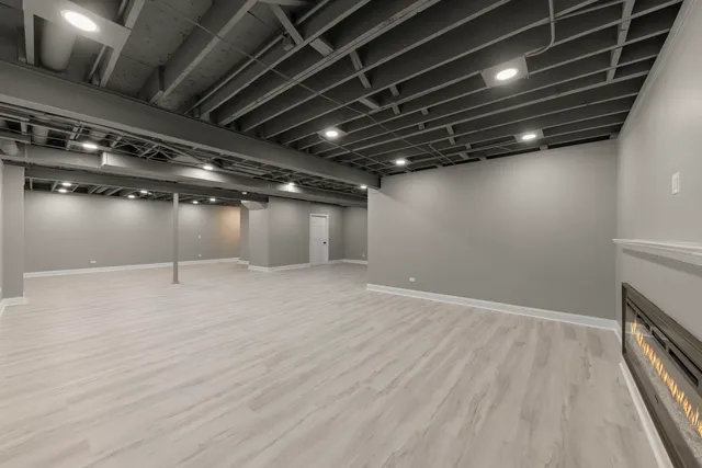 $4,000 | 442 Mallard Point Drive, North Aurora, IL 60542