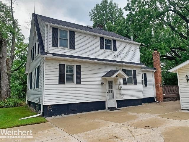 895 East Avon Road Rochester, MI 48307 - Photo 3 of 26 50047772-2.JPG