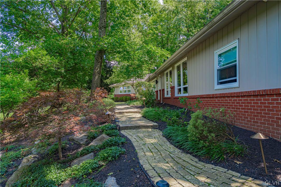 490 Bierys Bridge Road Bethlehem, PA 18017 - Photo 3 of 49 Gallery Image 3