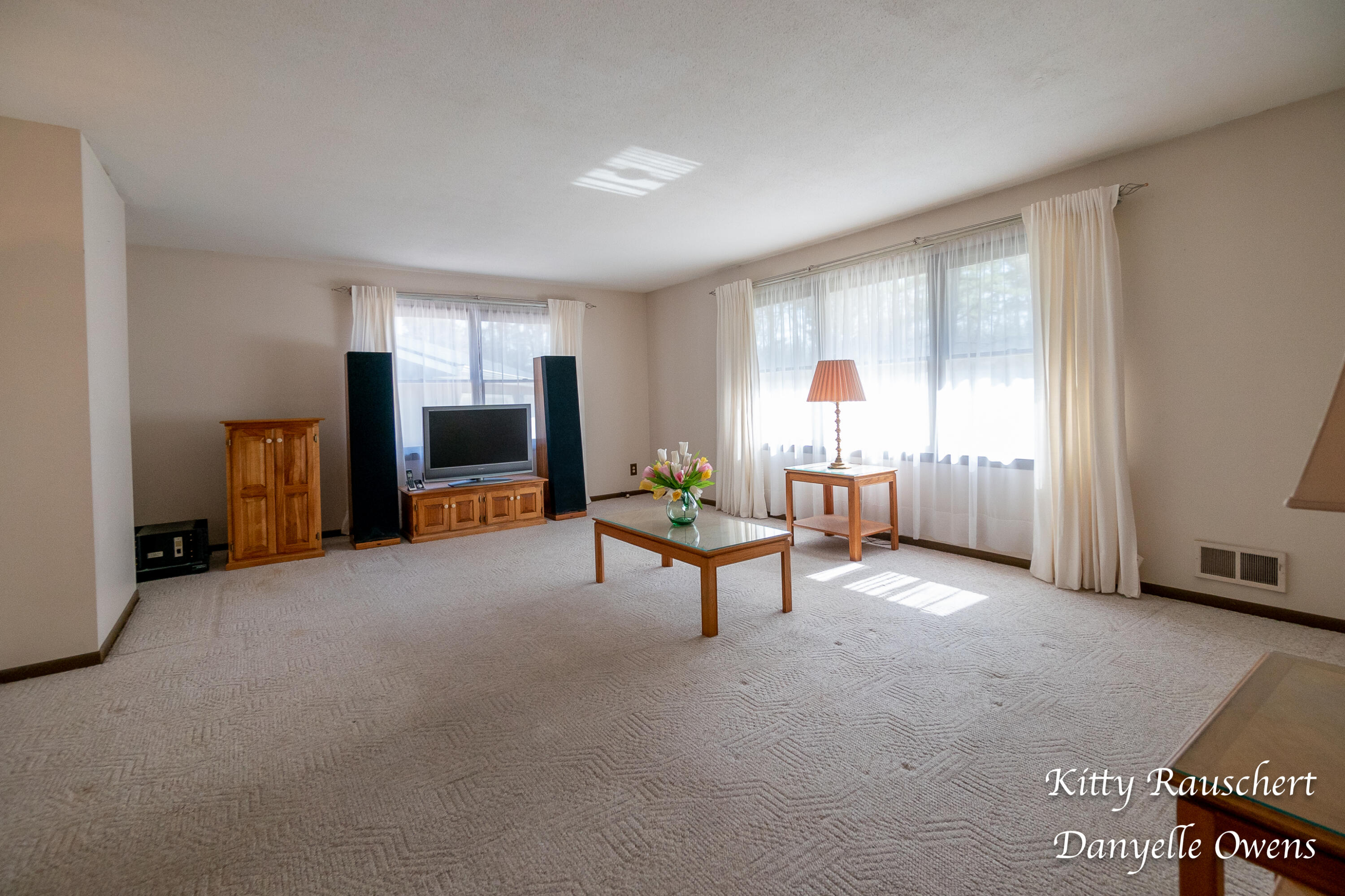 4570 Porter Road Fruitport, MI 49415 - Photo 4 of 81 4570 E Porter-22