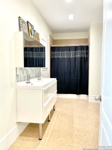 $1,750 | 1902 Buena Vista Street, San Antonio, TX 78207