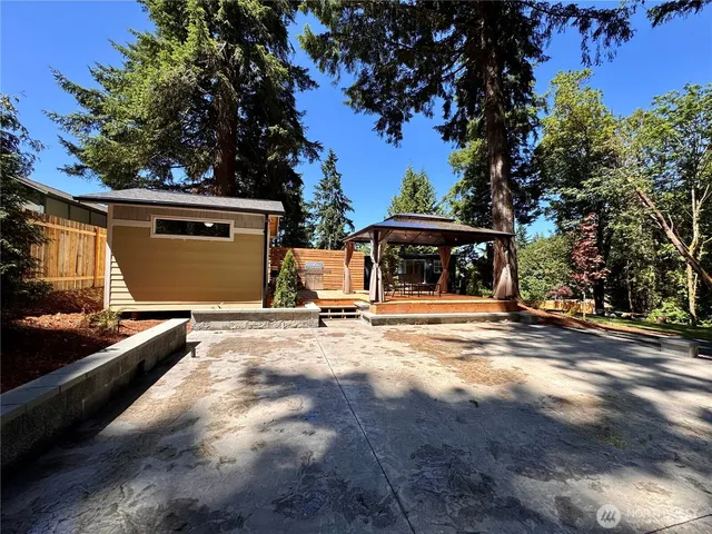 a view of outdoor space with seating space