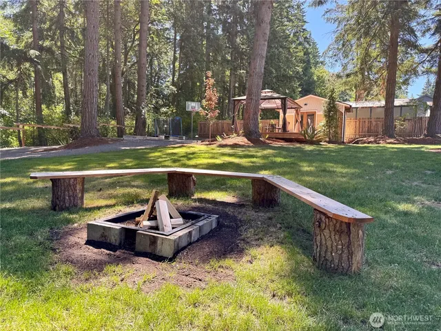 a view of backyard of house