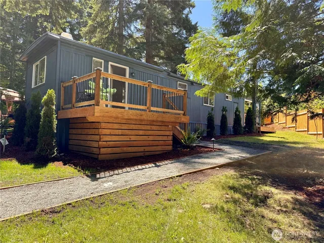 $319,999 | 1995 Sipes Lane Northeast, Bremerton, WA 98311