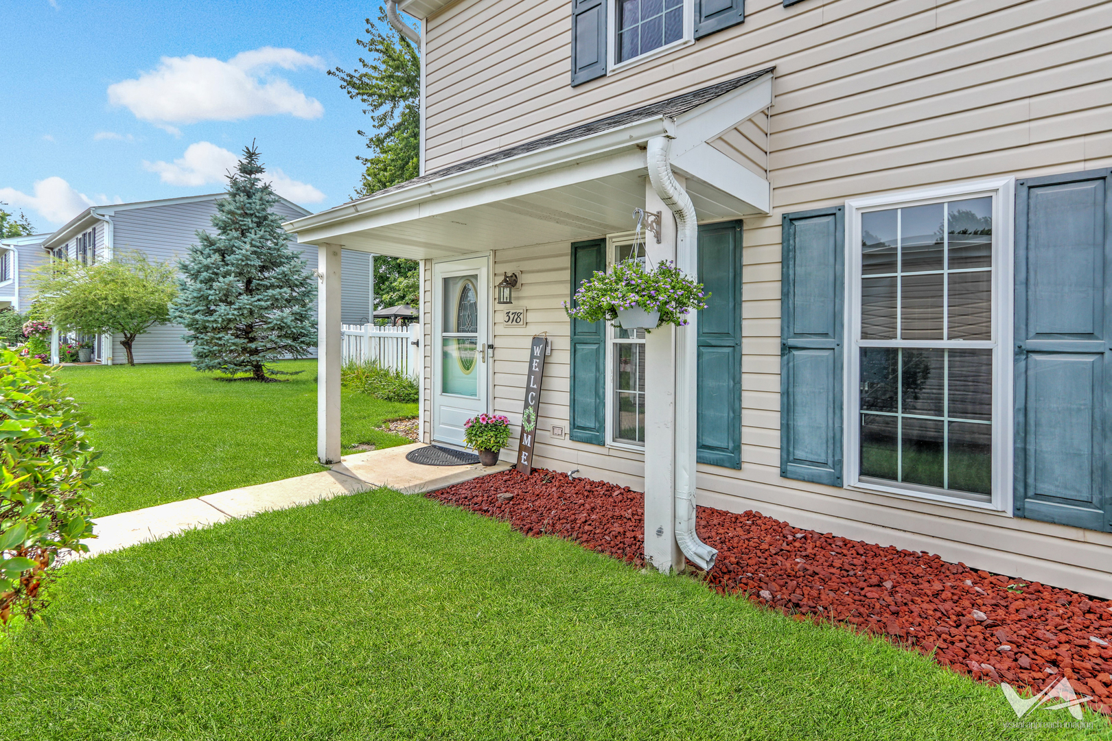 378 Rodenburg Road Roselle, IL 60172 - Photo 4 of 49 Gallery Image 4