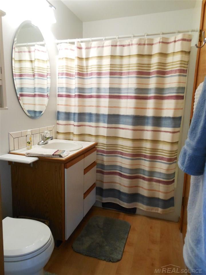 3990 Lakeshore Road Deckerville, MI 48427 - Photo 24 of 33 31379739-27.JPG
