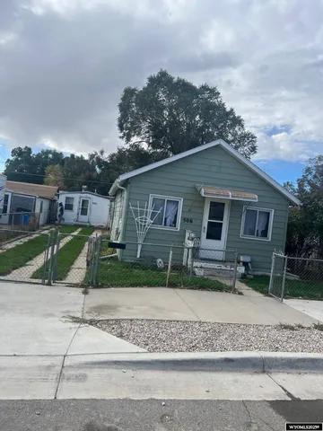 $110,000 | 506 West State Street, Rawlins, WY 82301