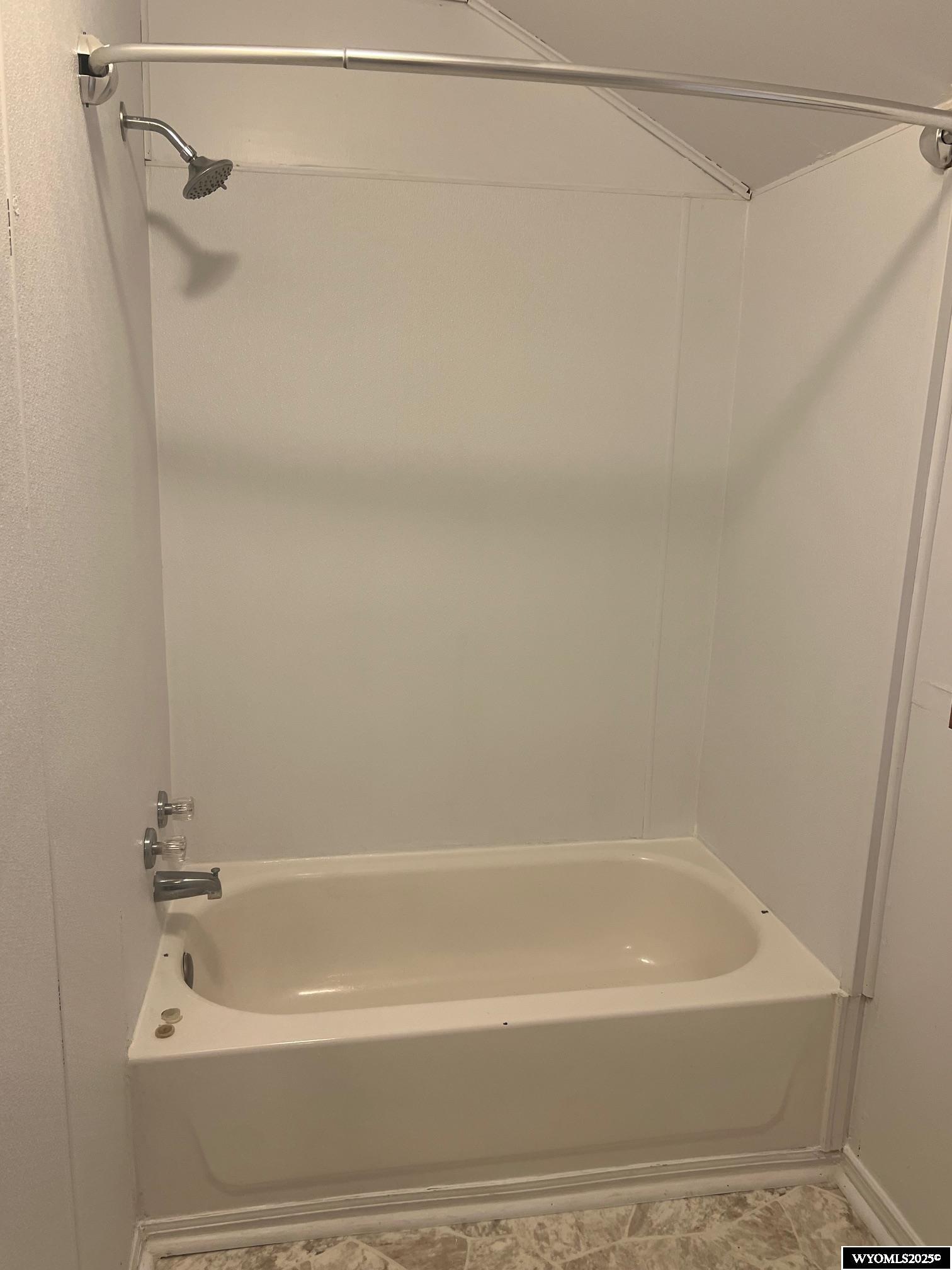 506 West State Street Rawlins, WY 82301 - Photo 7 of 8