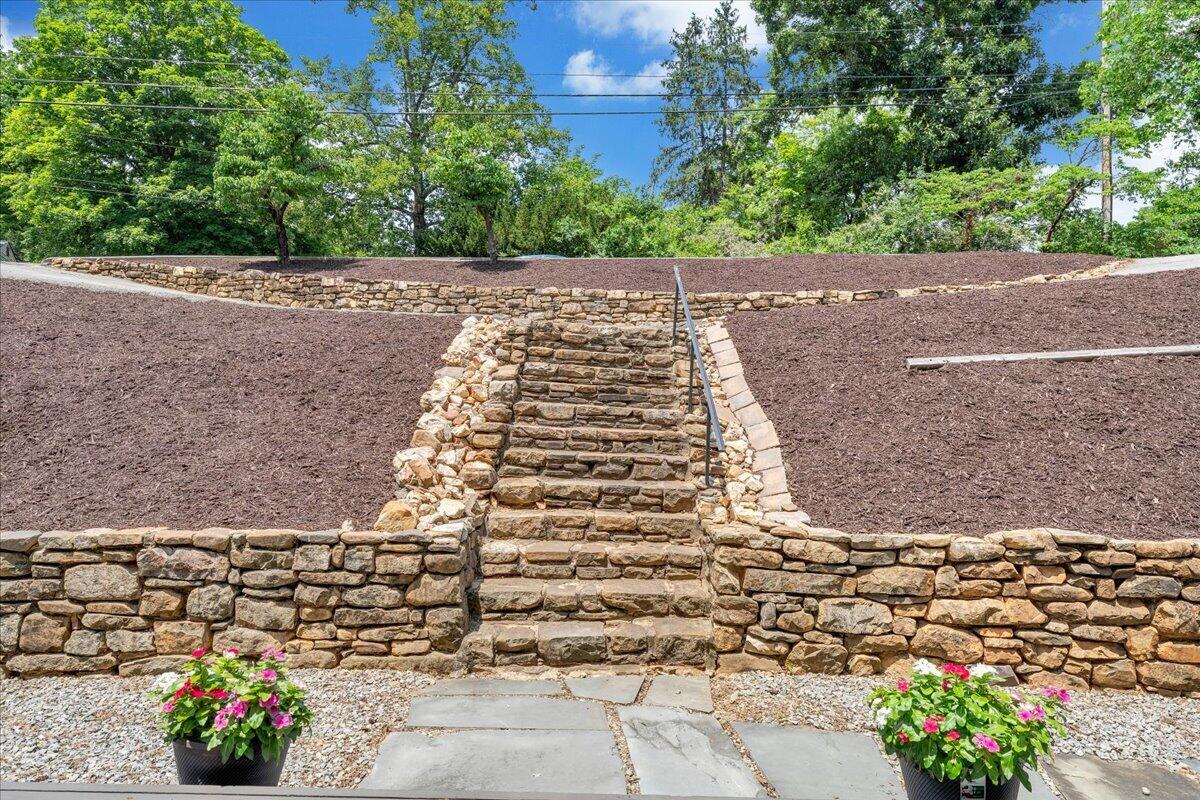 3702 Winding Way Road Southwest Roanoke, VA 24015 - Photo 7 of 80 007-MIB07504
