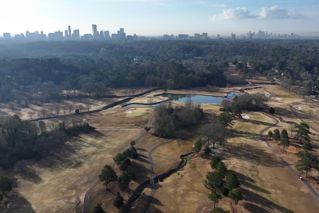 3820 Roswell Road Northeast, Unit 705 Atlanta, GA 30342 - Photo 10 of 62 a view of outdoor space and yard