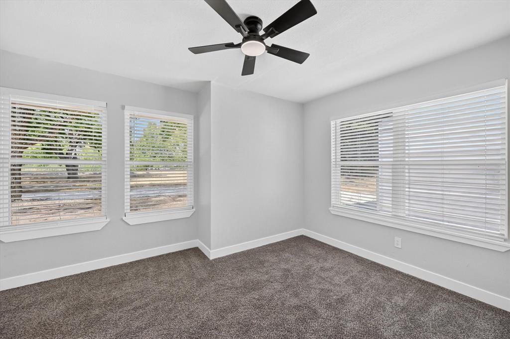 4512 Cross Timber Road Burleson, TX 76028 - Photo 9 of 38 Gallery Image 9