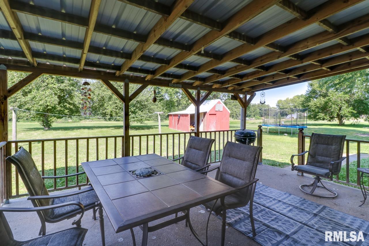 7383 Locust Road Delavan, IL 61734 - Photo 32 of 45