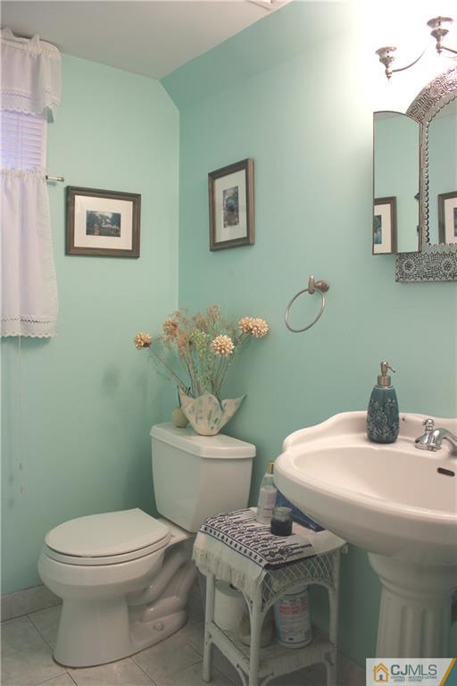 115 Dunhams Corner Road East Brunswick, NJ 08816 - Photo 5 of 21 Gallery Image 5