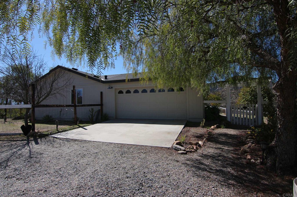 38755 Barranca Road Temecula, CA 92592 - Photo 3 of 27 Gallery Image 3