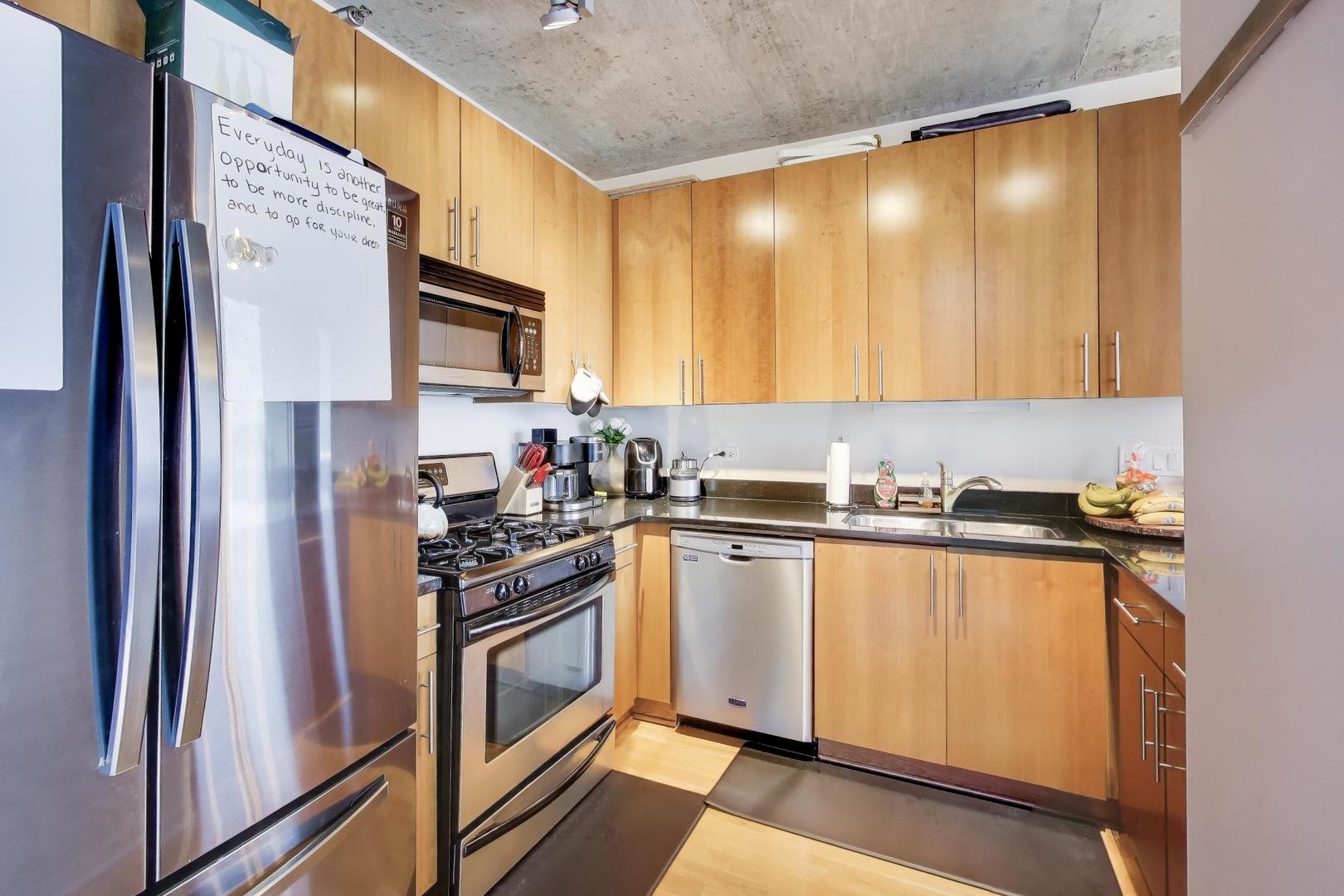 611 South Wells Street, Unit 2104 Chicago, IL 60607 - Photo 12 of 45