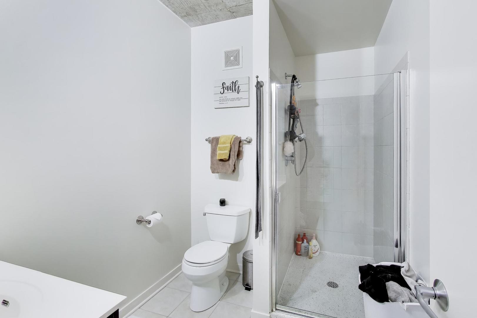 611 South Wells Street, Unit 2104 Chicago, IL 60607 - Photo 16 of 45