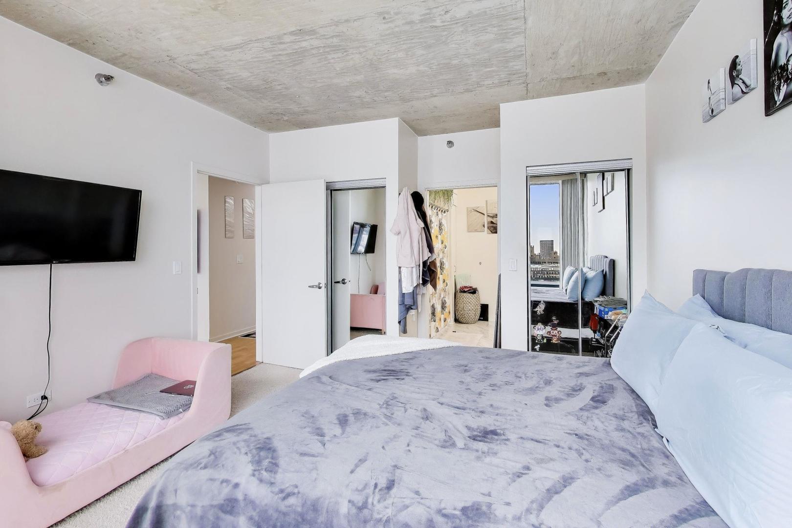 611 South Wells Street, Unit 2104 Chicago, IL 60607 - Photo 19 of 45