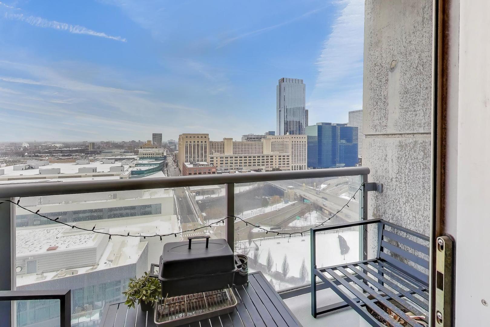 611 South Wells Street, Unit 2104 Chicago, IL 60607 - Photo 26 of 45