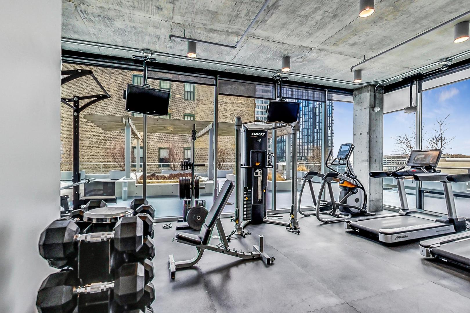 611 South Wells Street, Unit 2104 Chicago, IL 60607 - Photo 30 of 45