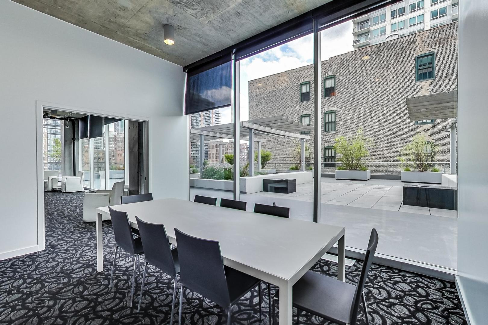 611 South Wells Street, Unit 2104 Chicago, IL 60607 - Photo 32 of 45