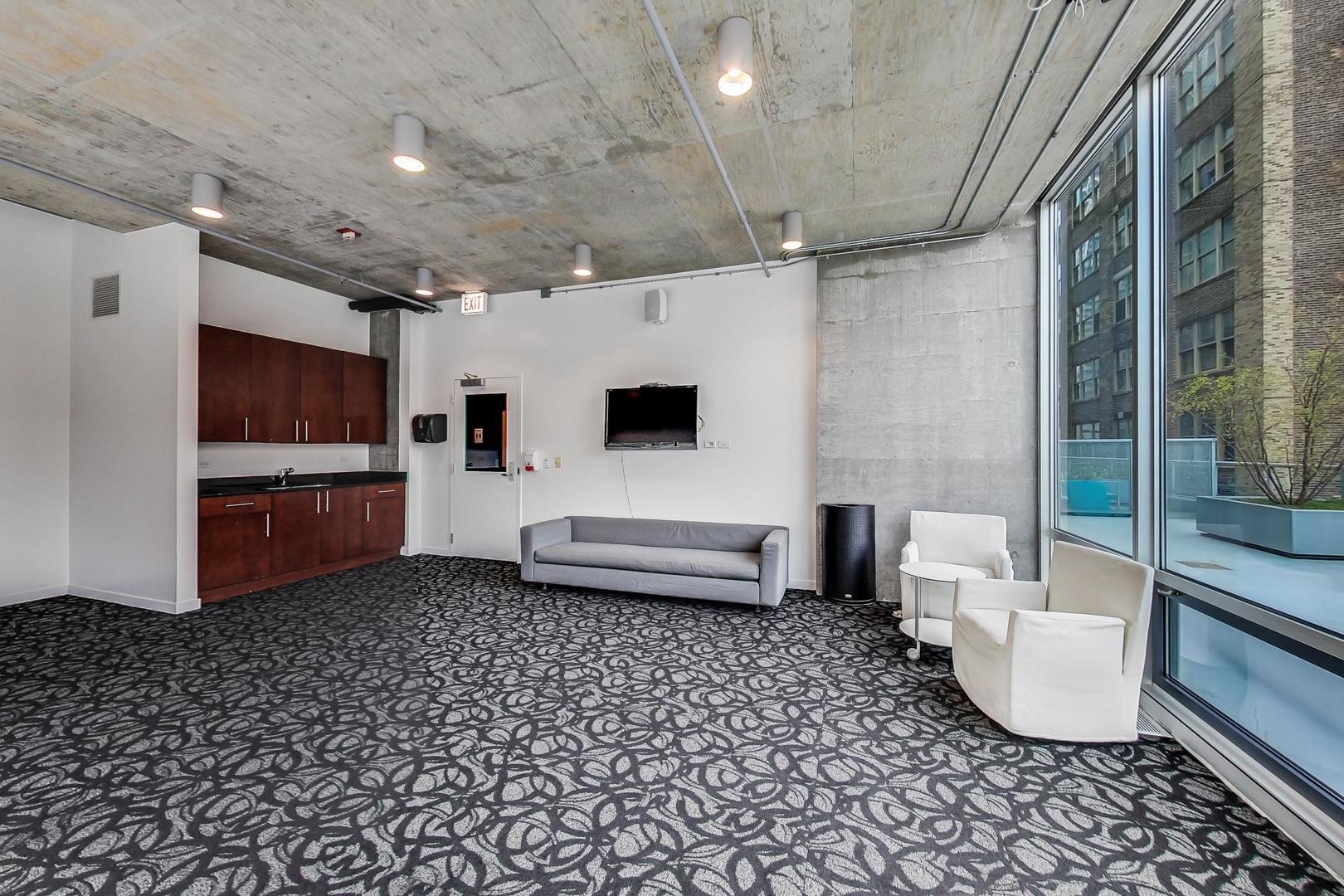 611 South Wells Street, Unit 2104 Chicago, IL 60607 - Photo 36 of 45