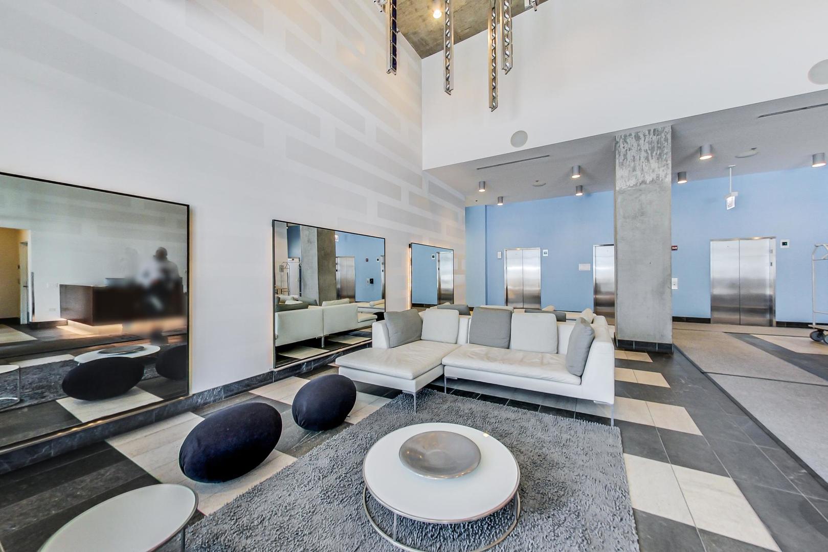 611 South Wells Street, Unit 2104 Chicago, IL 60607 - Photo 4 of 45