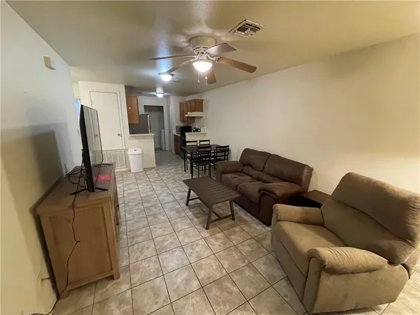 $1,100 | 2109 Breezeway Circle, Ingleside, TX 78362