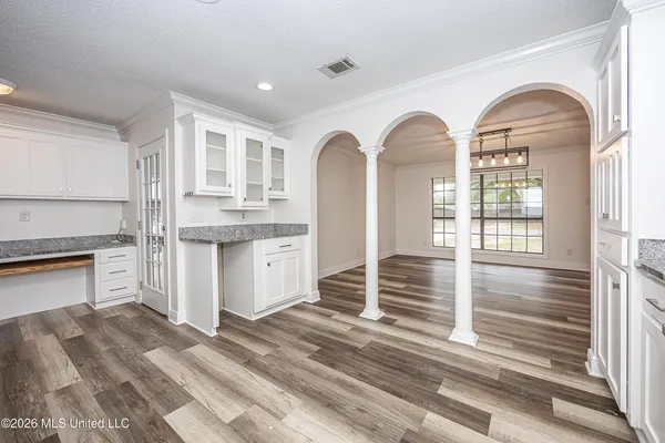 $350,000 | 2808 Lawnwood Drive, Ocean Springs, MS 39564