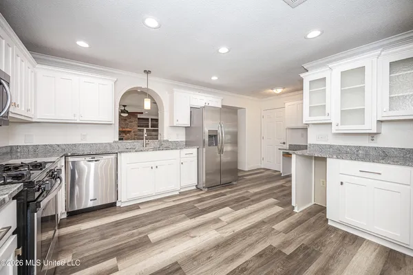 $350,000 | 2808 Lawnwood Drive, Ocean Springs, MS 39564