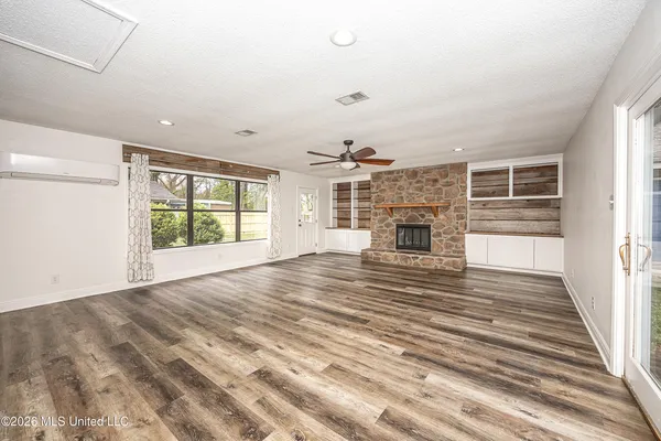 $350,000 | 2808 Lawnwood Drive, Ocean Springs, MS 39564