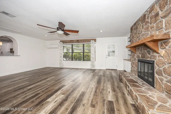 $350,000 | 2808 Lawnwood Drive, Ocean Springs, MS 39564