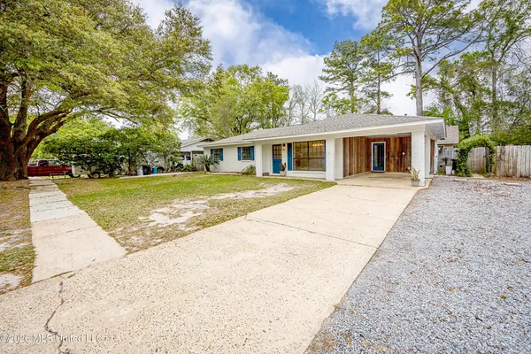 $350,000 | 2808 Lawnwood Drive, Ocean Springs, MS 39564