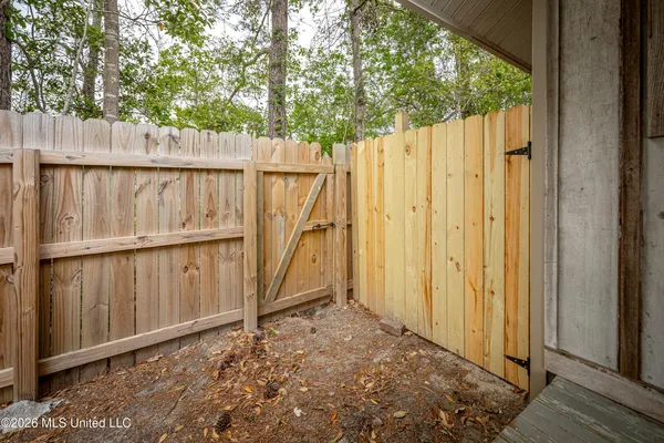 $350,000 | 2808 Lawnwood Drive, Ocean Springs, MS 39564