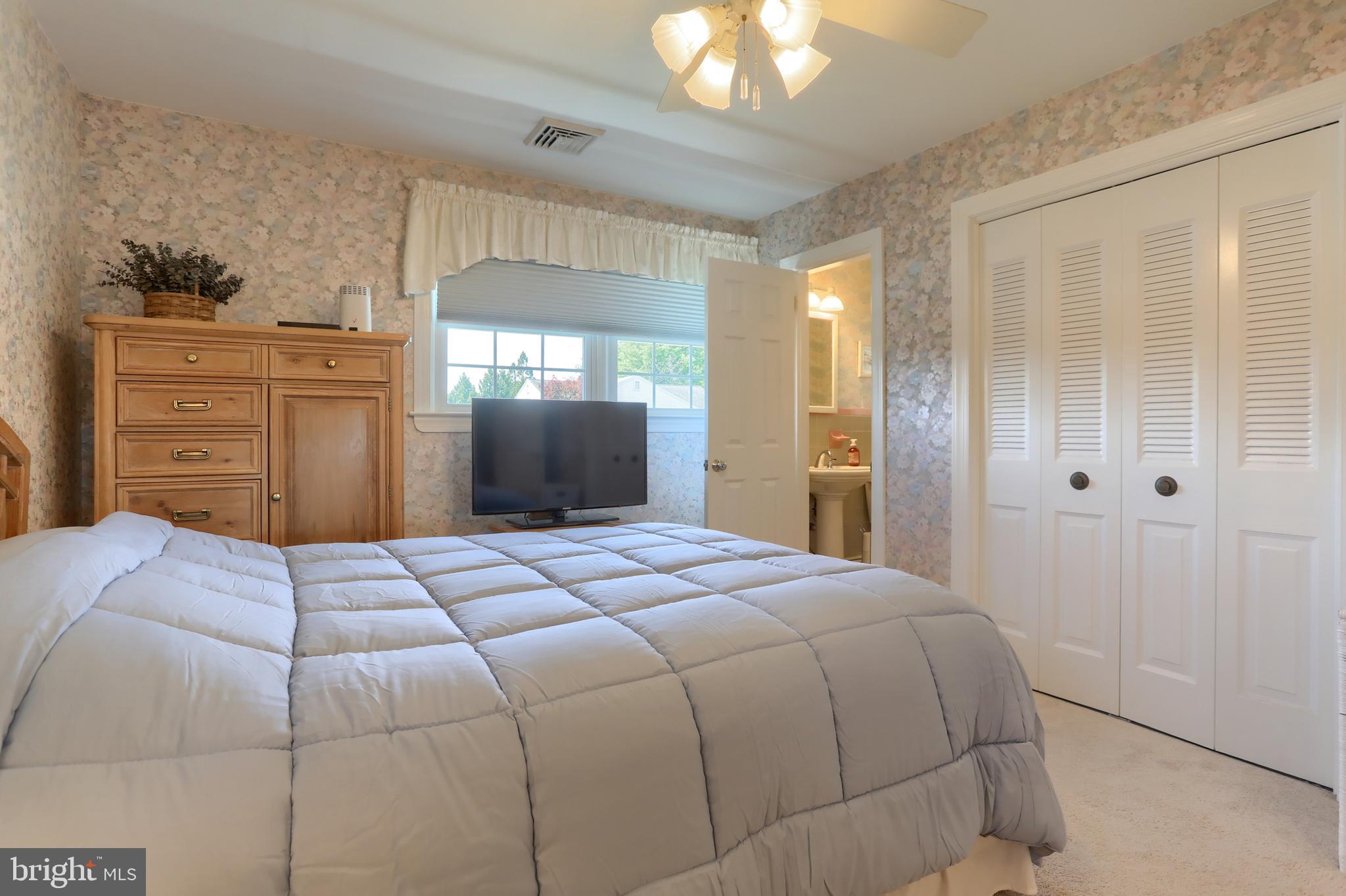 421 Berryhill Road Harrisburg, PA 17109 - Photo 17 of 49
