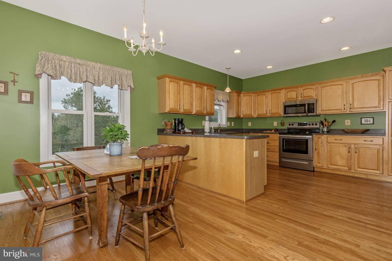 3485 Bullfrog Road Fairfield, PA 17320 - Photo 13 of 30 Eat in Kitchen