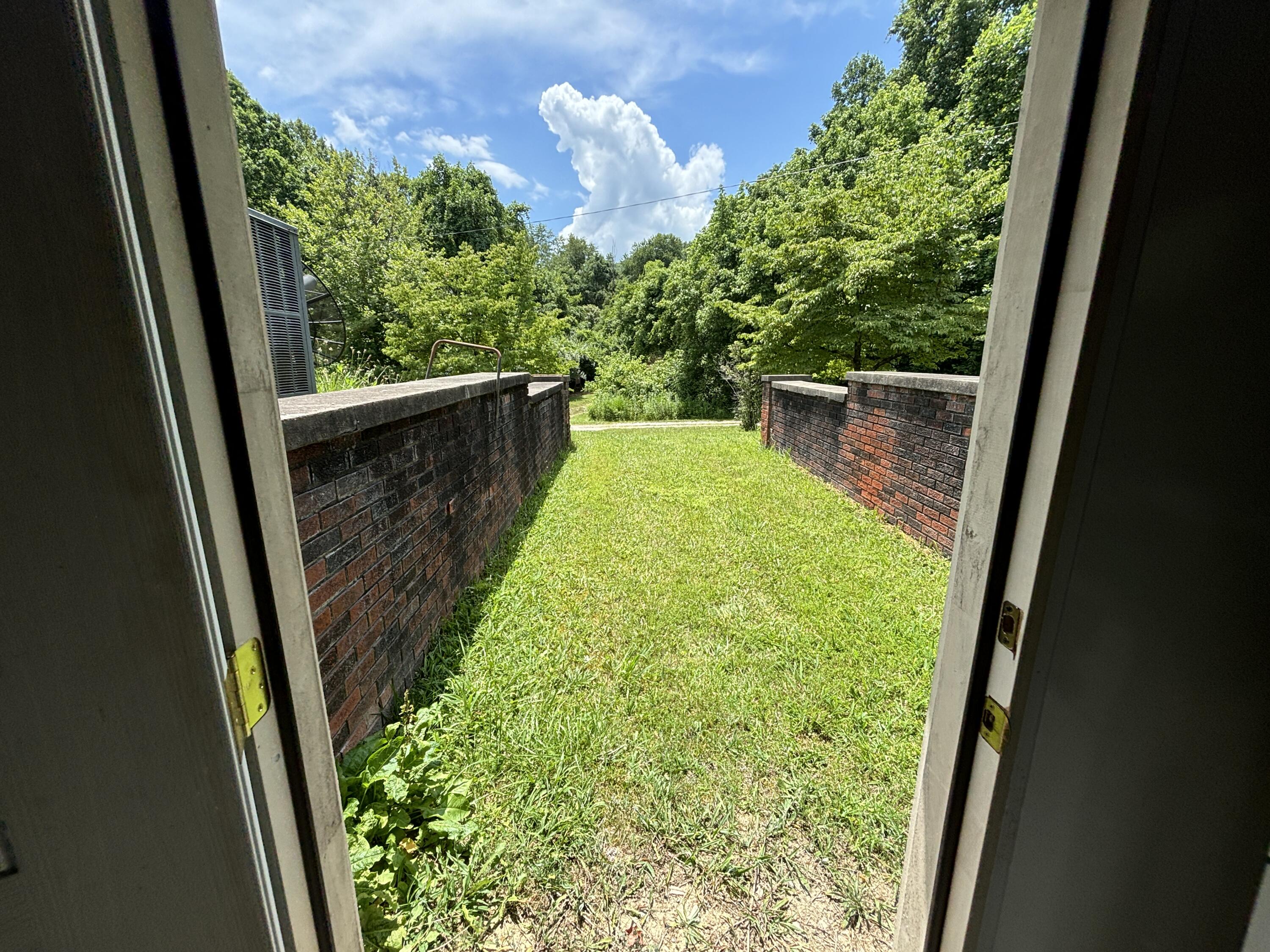 1431 Bull Run Road Barbourville, KY 40906 - Photo 10 of 24 IMG_0048