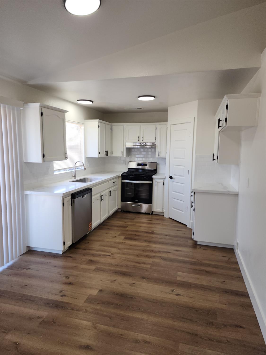 723 Dodderer Street Firebaugh, CA 93622 - Photo 4 of 11
