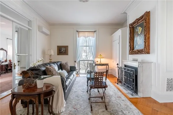 $4,250 | 4 Red Cross Avenue, Unit 1A, Newport, RI 02840