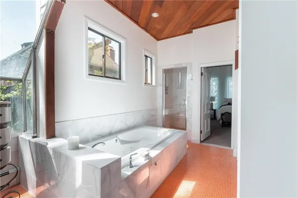 $4,250 | 4 Red Cross Avenue, Unit 1A, Newport, RI 02840