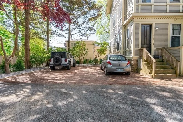 $4,000 | 4 Red Cross Avenue, Unit 1A, Newport, RI 02840