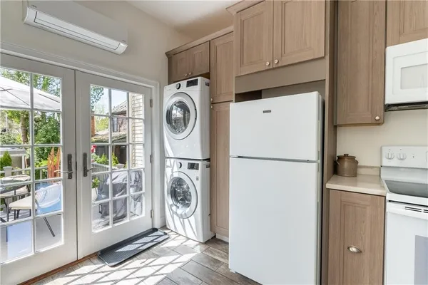 $4,250 | 4 Red Cross Avenue, Unit 1A, Newport, RI 02840