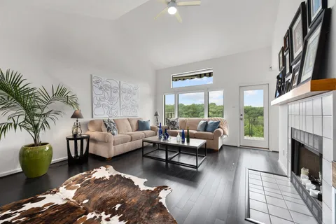 $699,000 | 6905 Crosby Circle, Unit 16, Austin, TX 78746