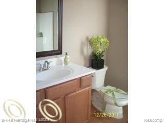 8105 Eagle Ridge Lane Fowlerville, MI 48836 - Photo 8 of 13 MASTER BATH.jpeg