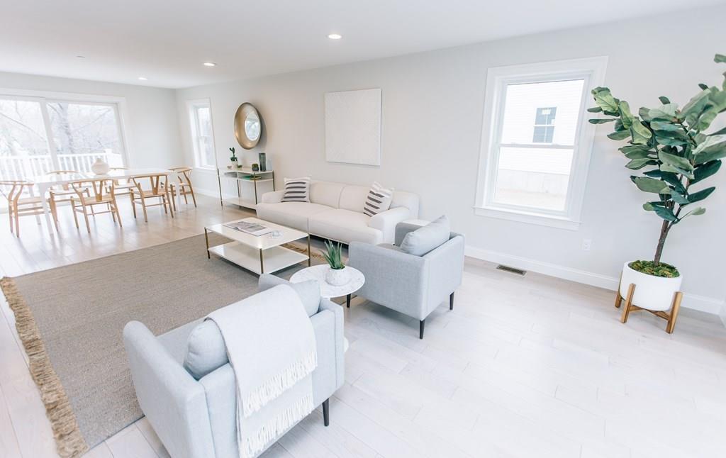 4 South Ridge Circle Salem, MA 01970 - Photo 2 of 34 Gallery Image 2