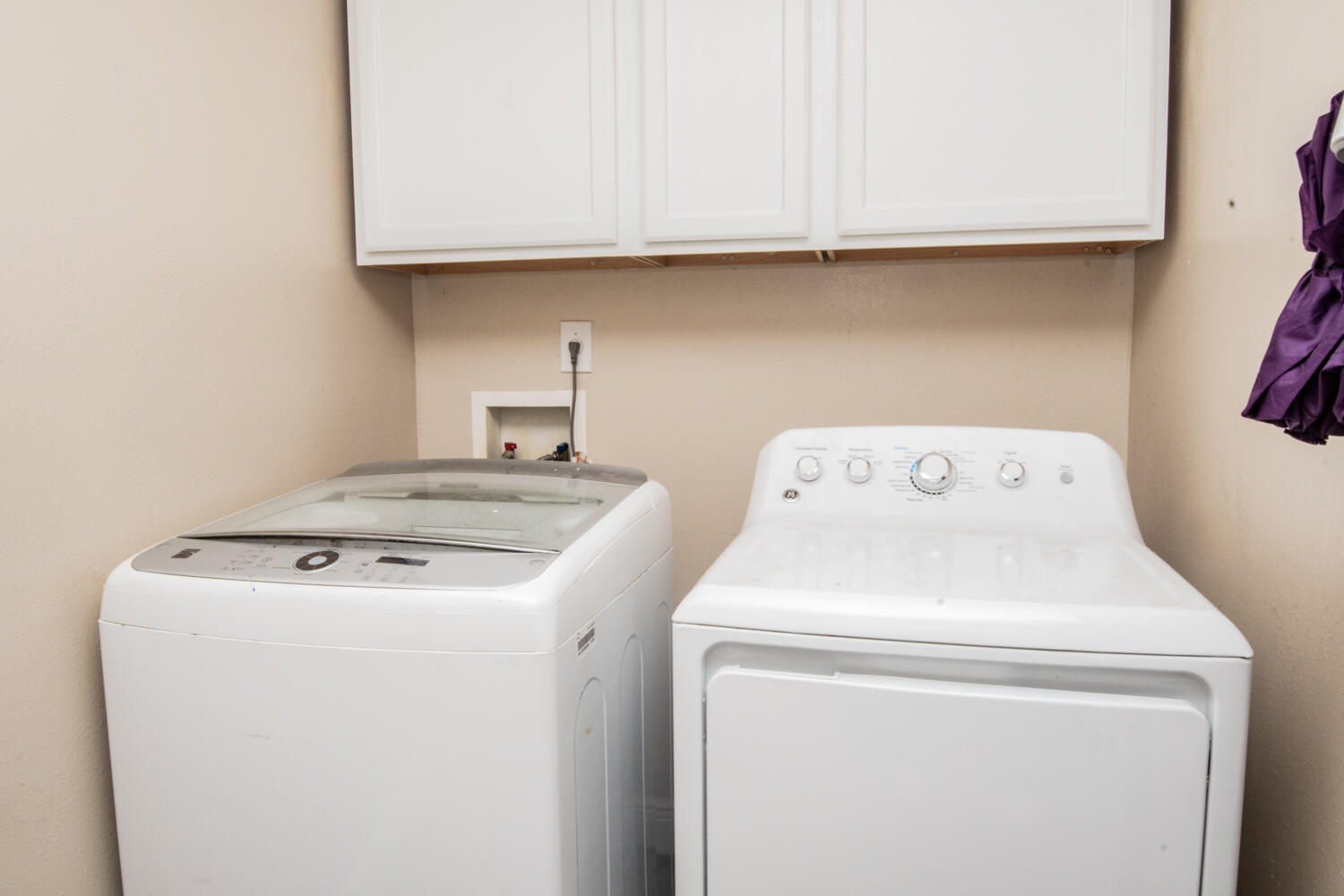 530 Vulpes Sanctuary Loop Crestview, FL 32536 - Photo 29 of 31 a utility room with dryer and washer