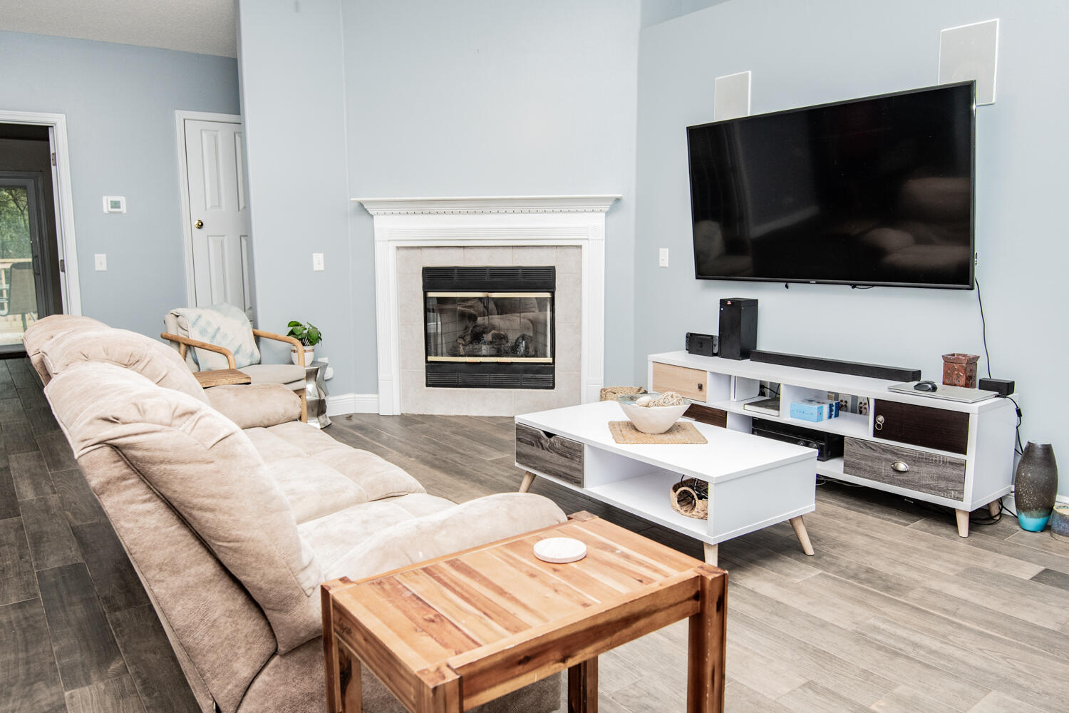 530 Vulpes Sanctuary Loop Crestview, FL 32536 - Photo 8 of 31 a living room with furniture and a flat screen tv