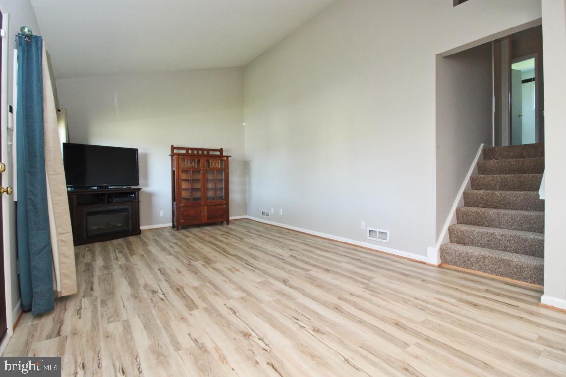808 Lynvue Road Linthicum Heights, MD 21090 - Photo 2 of 30 Gallery Image 2