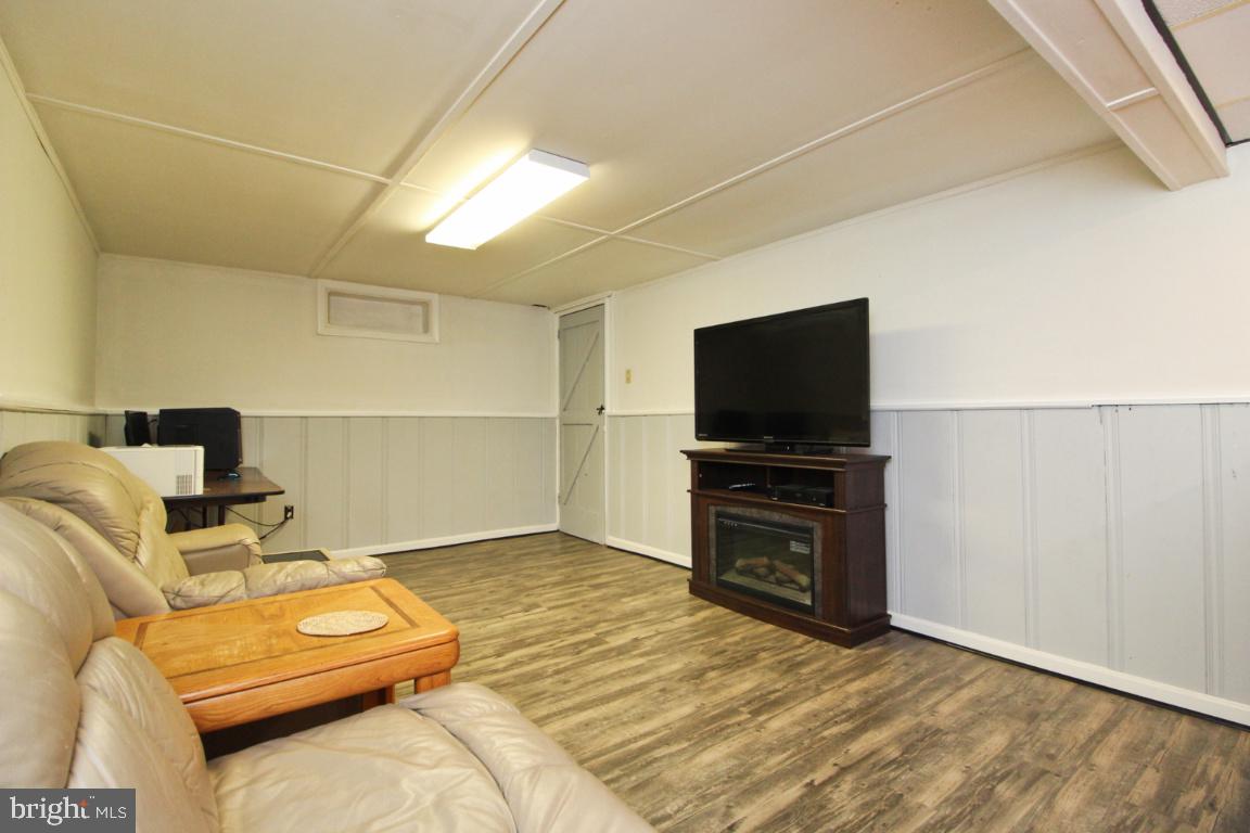 808 Lynvue Road Linthicum Heights, MD 21090 - Photo 20 of 30 Gallery Image 20