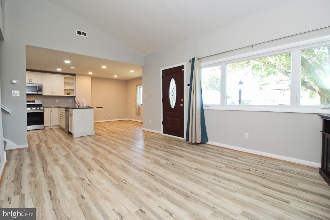 808 Lynvue Road Linthicum Heights, MD 21090 - Photo 4 of 30 Gallery Image 4